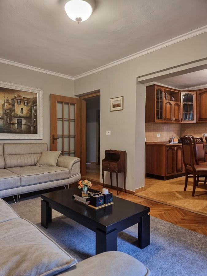 Tirana Center Cozy Apartment Kültér fotó