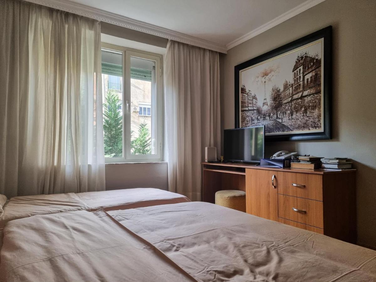 Tirana Center Cozy Apartment Kültér fotó